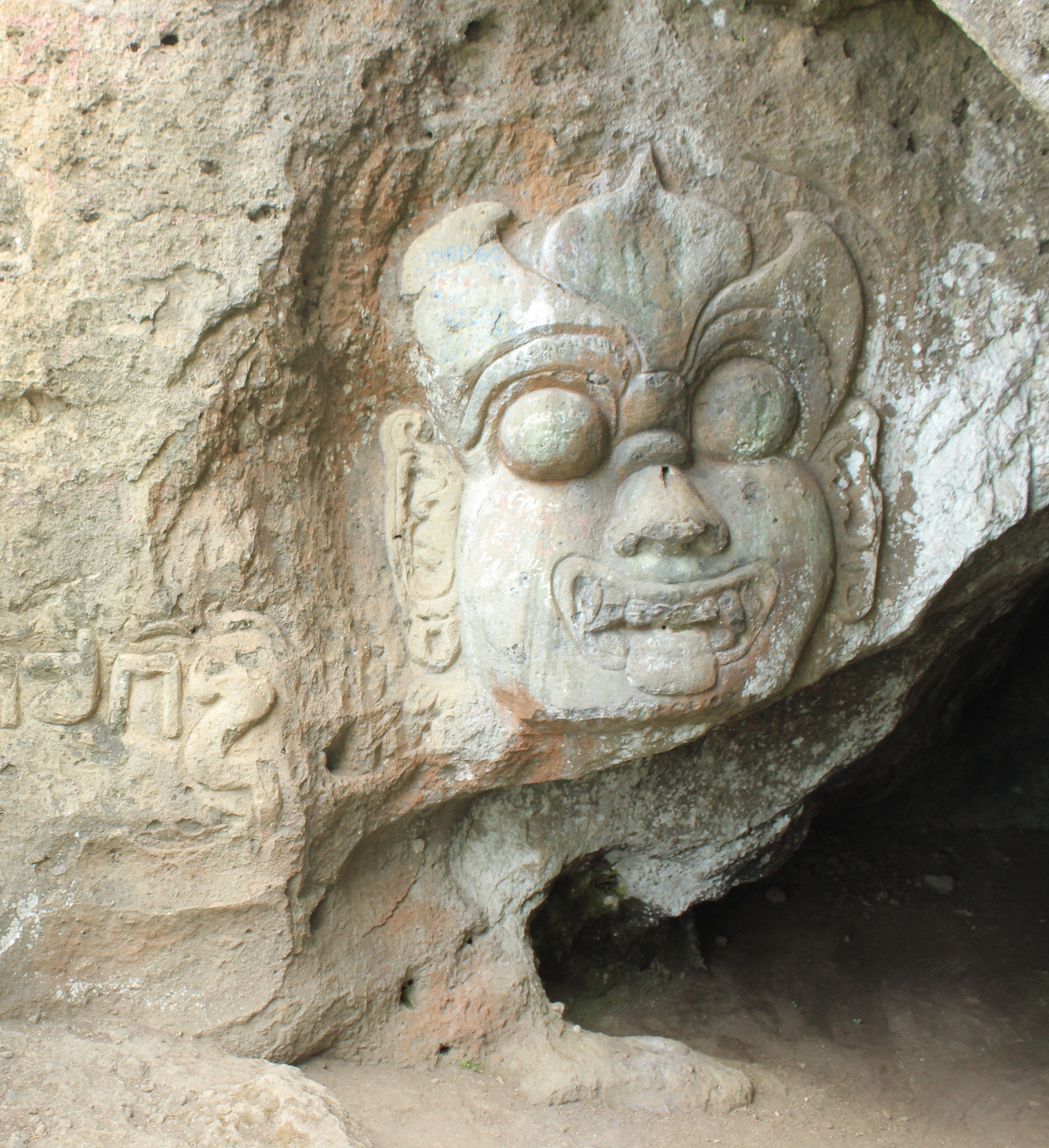 Struktur Gua Canting Butha Sumber