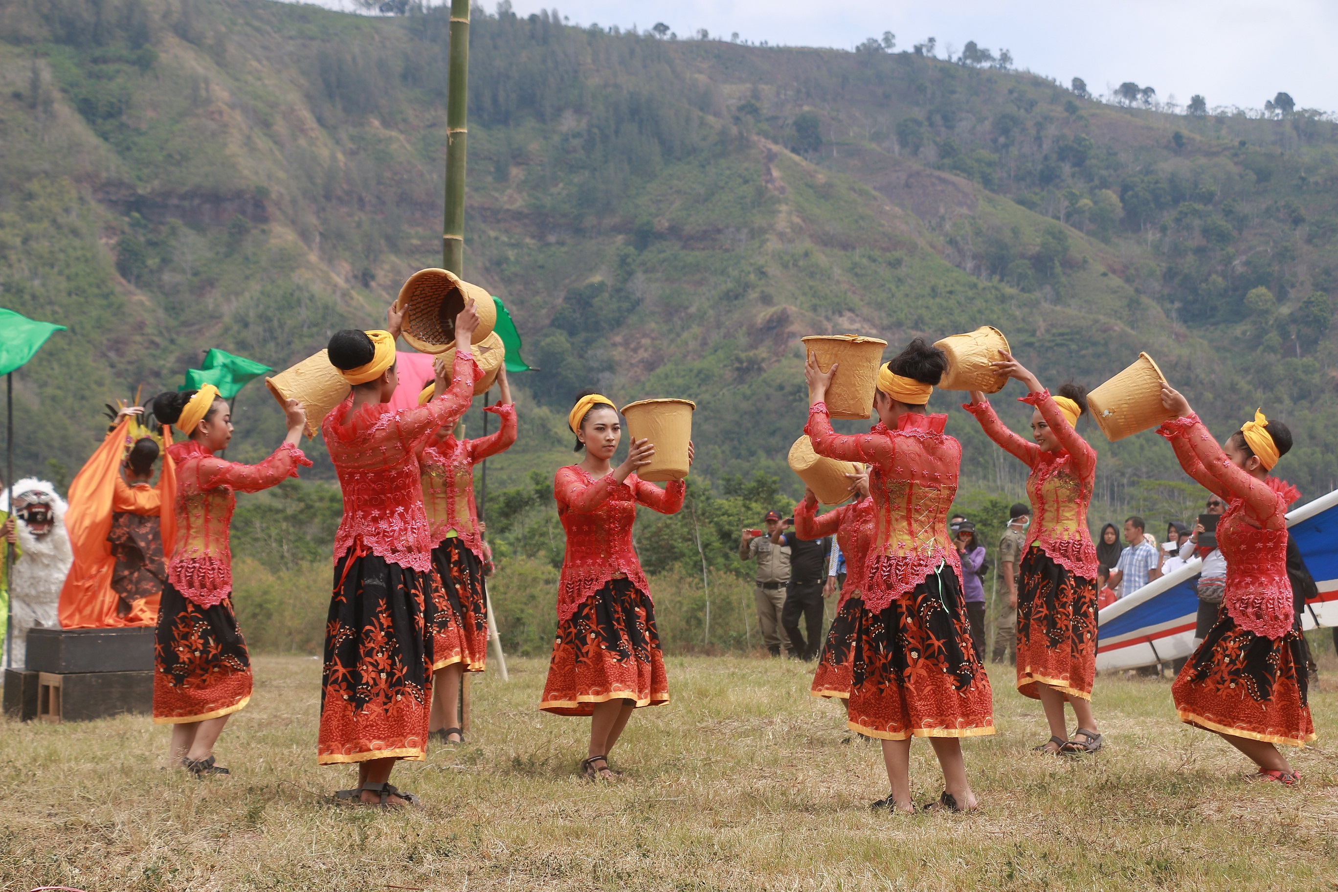 Tari Petik Kopi 